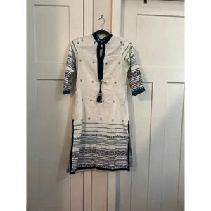 Avaasa dress medium white and turquoise India